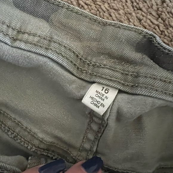 Seven camo shorts size 16 - Picture 2 of 4